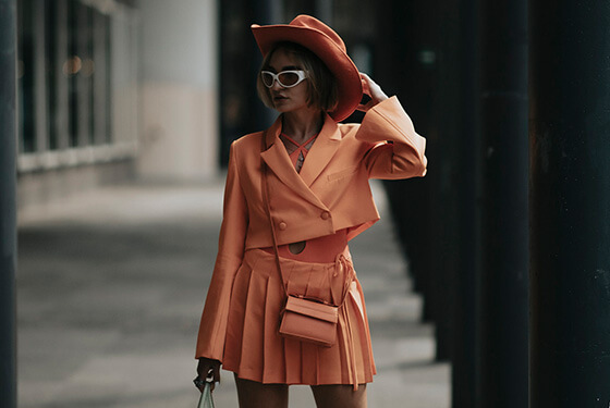 Monochromes Outfit in Peach